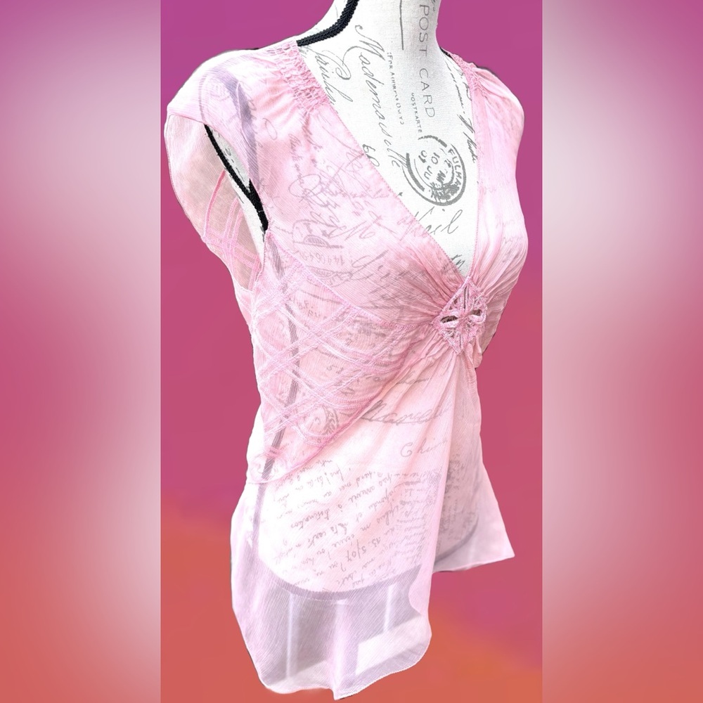 Max Studio Elegant Sheer Silk Tunic Blouse
(M) Pink
New with Tag / Never Worn - Picture 3 of 7